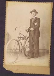 Everything Bicycles - : c.1897 GENT STANDING BESIDE A SAFETY WITH AN UNUSUAL FRAME: Photographs-Antique Collectables (tin, glass, paper)
